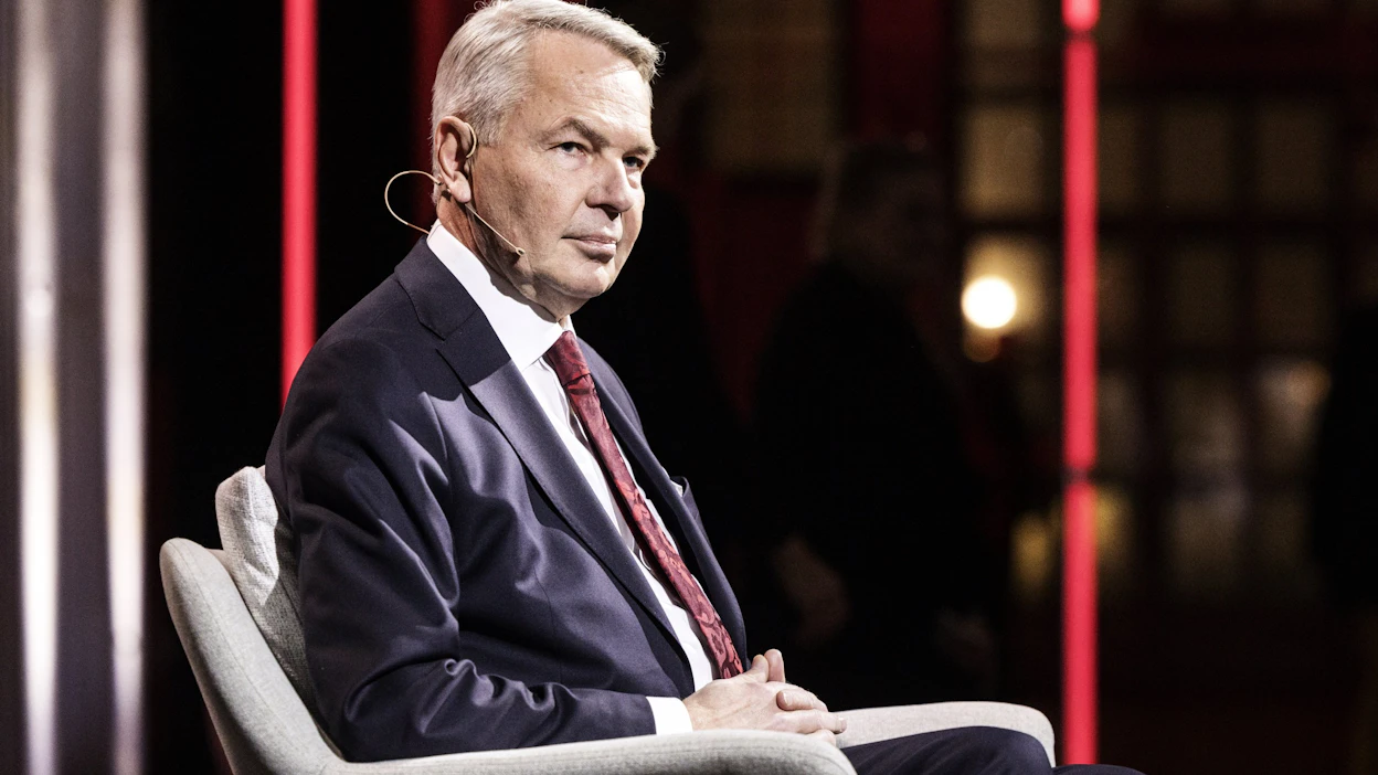 Pekka Haavisto sanoo, ettei tässä tilanteessa pystyisi täysipainoisesti keskittymään kuntapolitiikkaan. LEHTIKUVA / Roni Rekomaa.