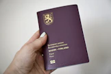Sisäministeriön mukaan passin hinnan lasku johtuu hakijamäärien kasvusta. LEHTIKUVA / Emmi Korhonen.