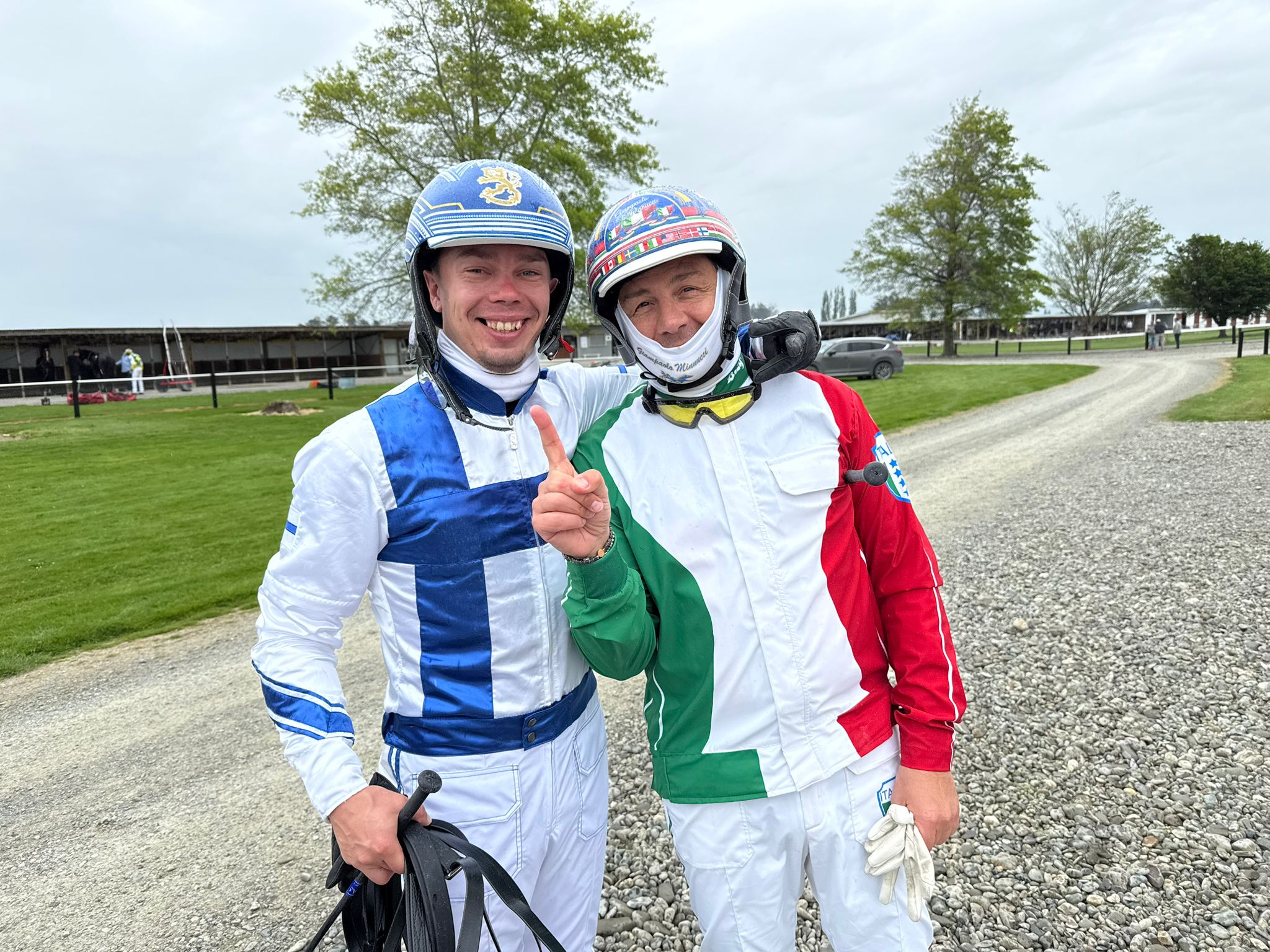 Suomen Santtu Raitala ja Italian Giampaolo Minnucci jakavat sijan raviohjastajien MM-kisan heikoimman pistesaaliin. Minnucci kuitenkin on yhdellä lähtövoitollaan kiinni yhdeksännessä sijassa.