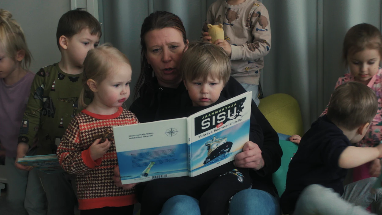 Hei aikuinen -dokumentissa kerrotaan, kuinka ahtaalle varhaiskasvatus on Suomessa ajettu.