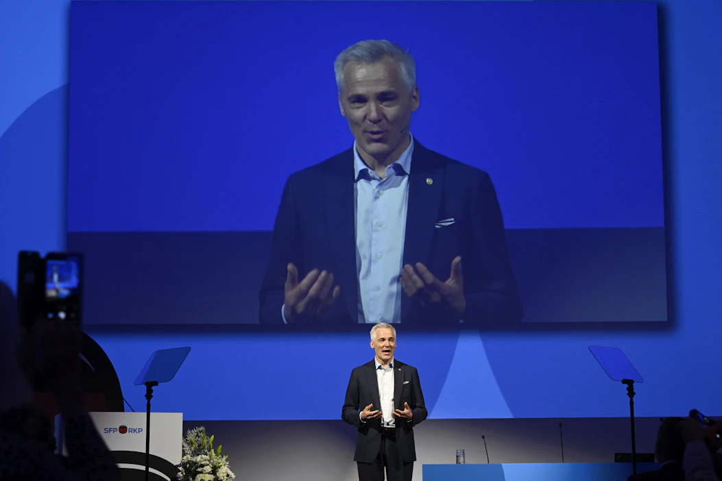RKP:n johdossa jatkaa opetusministeri Anders Adlercreutz Kirkkonummelta. Hän on toiminut tehtävässä vuodesta 2024 lähtien. ANTTI AIMO-KOIVISTO / LEHTIKUVA.
