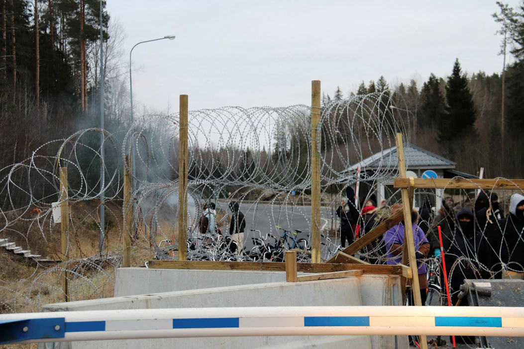 Eversti Matti Pitkäniitty sanoo, että rajaturvallisuustilanne on nyt itärajalla erittäin poikkeuksellinen ja vaikea. LEHTIKUVA / HANDOUT / RAJAVARTIOLAITOS.