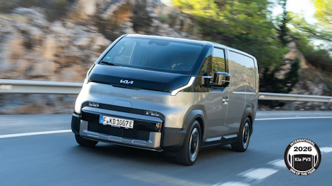 Kia sai heti ensiyrittämällä uutena tulokkaana pakettiautomarkkinoille arvostetun International Van of the Year -palkinnon. 