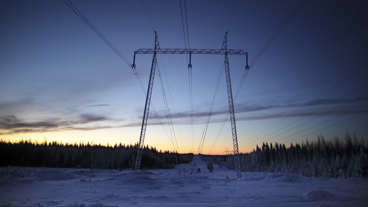 Suomalaiset ovat vähentäneet sähkönkäyttöään. Asia käy ilmi sähkönjakeluyhtiö Carunan maaliskuussa 2023 teettämästä kansalaiskyselystä.
