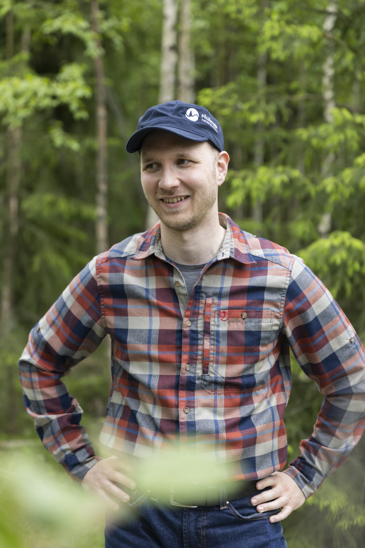 Henri Mommo näkee hoitorästeissä viitteitä ylisukupolvisuuden käsitteen hämärtymisestä.