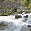 Perniön Latokartanonkoski on yksi eteläisen Suomen upeimpia koskia. Alueen erikoisuus on kivestä vuonna 1805 rakennetun myllyn raunio, joka kohoaa näyttävänä monumenttina suoraan kosken villeistä kuohuista.
