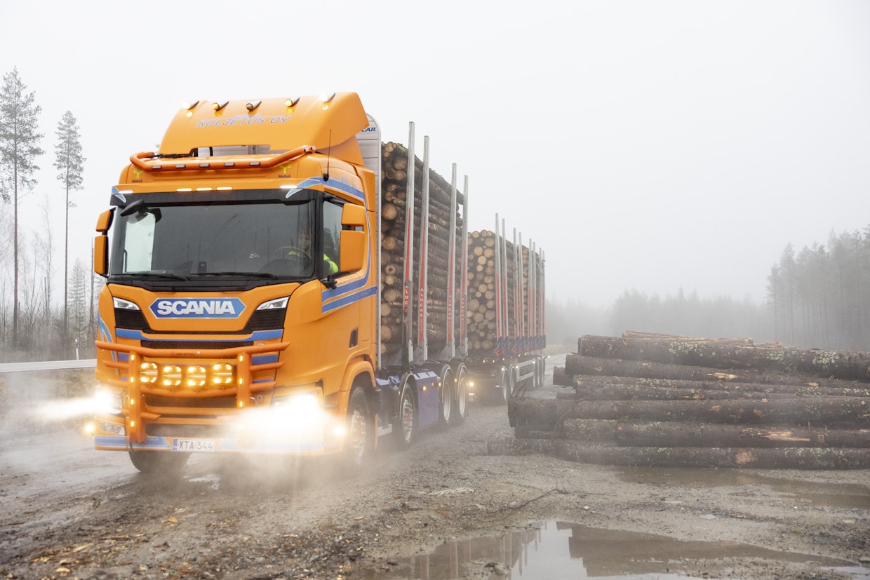 Kuorma-autoja uusittiin viime vuonna aiempaa vähemmän.