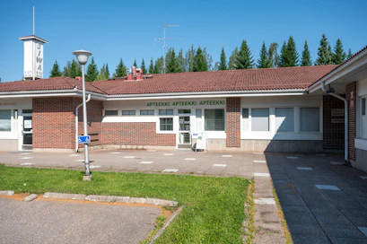 Hallituksen esitys poistaisi sivuapteekkien vähennyksen.