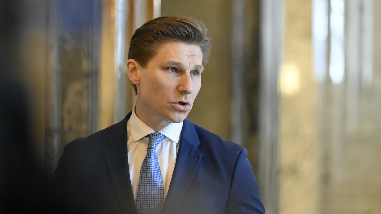 Puolustusministeri Antti Häkkänen on selonteon päivitystarpeesta Tuomas Forsbergin kanssa eri linjoilla. LEHTIKUVA / Jussi Nukari.