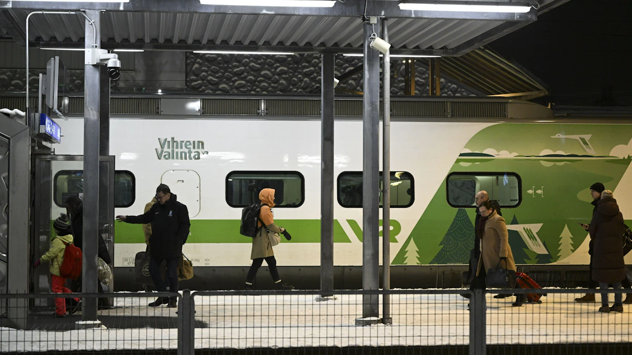 VR peruu yksittäisiä vuoroja myös tulevien viikkojen aikana, kunnes ratavauriosta johtuvat kaluston korjaukset on saatu päätökseen.