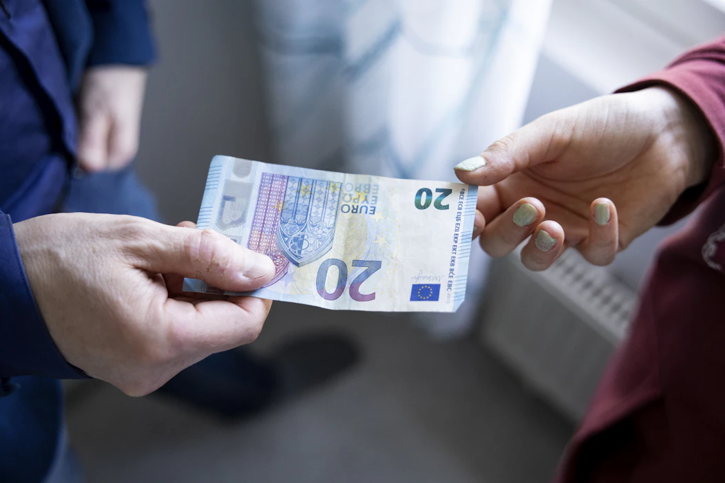 Vaikka valtionvero kevenee, työntekijöiden jäsenmaksujen vähennys ja työhuonevähennys poistuvat. Lisäksi kunnallisvero kiristyy 38 kunnassa.