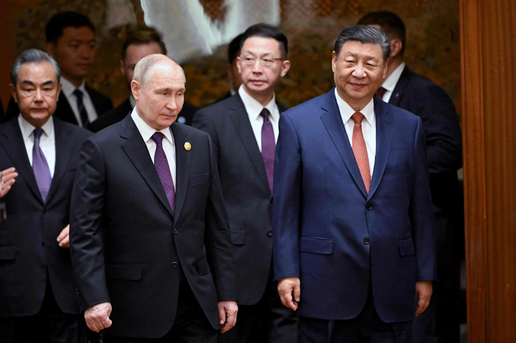 Presidentti Putin ja presidentti Jinping ylistivät tapaamisen aluksi kilvan maiden välisiä suhteita. LEHTIKUVA / AFP .