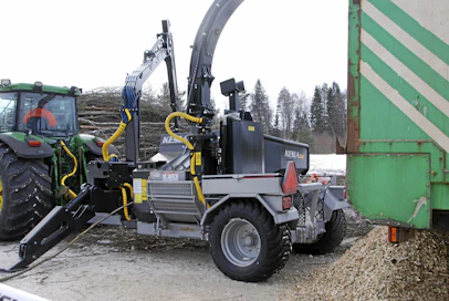 Kesla on ilmoittanut, että se luopuu hakkuriliiketoiminnasta. Nyt liiketoiminta on myyty liettualaiselle konepajayhtiölle, UAB Ukmergès Staklèsille.