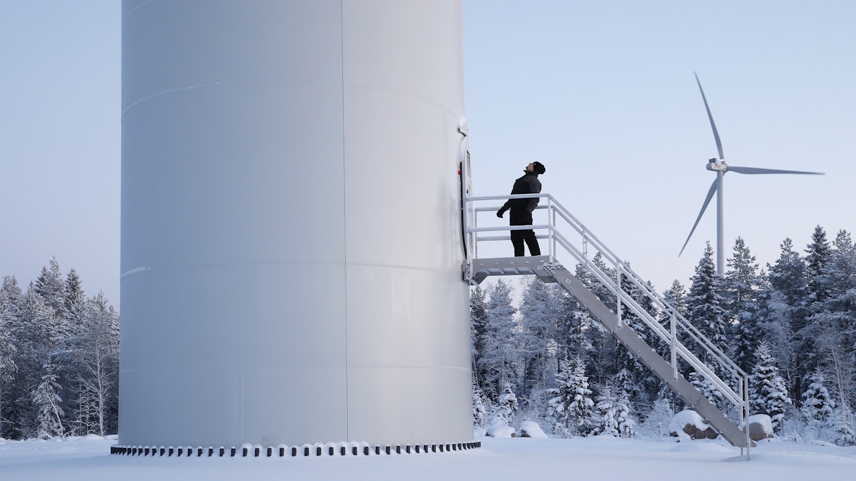 Tuulivoiman yhteenlaskettu tehokapasiteetti Suomessa on jo 5 677 megawattia. Arkistokuva on Tuuliwatin tuulivoimapuistosta Kalajoen Mustilankankaalla.