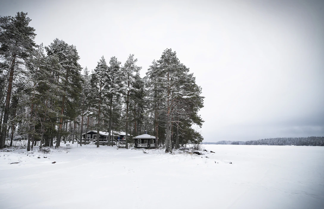 Yleinen rakentamisen vähentyminen heijastuu nyt myös selkeästi haettujen loma-asuntojen rakennuslupien määrässä.