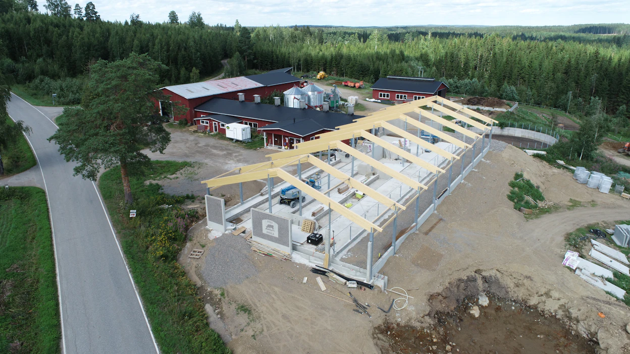 Navettainvestoinnit ovat nyt harvinaisia koko maassa. Aurinko- ja muuhun uusiutuvaan energiaan sen sijaan investoidaan isosti.