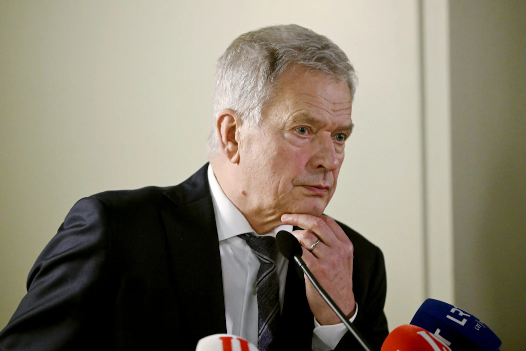 Presidentti Sauli Niinistö kertoo puhuneensa puhelimessa Unkarin pääministerin Viktor Orbanin kanssa. LEHTIKUVA / Antti Aimo-Koivisto.