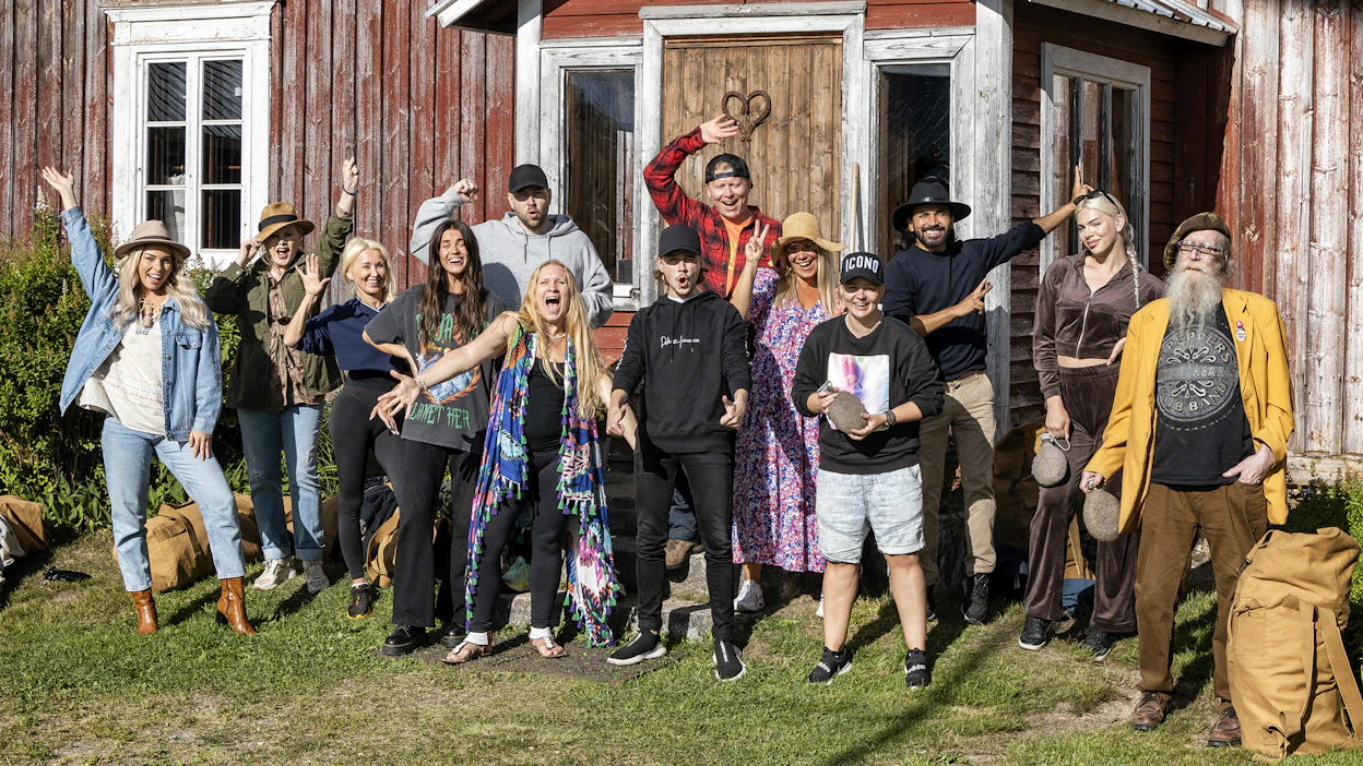 Farmi Suomen uudella kaudella voitosta kilpailee 13 julkkista. Kauden mittaan mukaan tulee myös kaksi yllätysosallistujaa.
