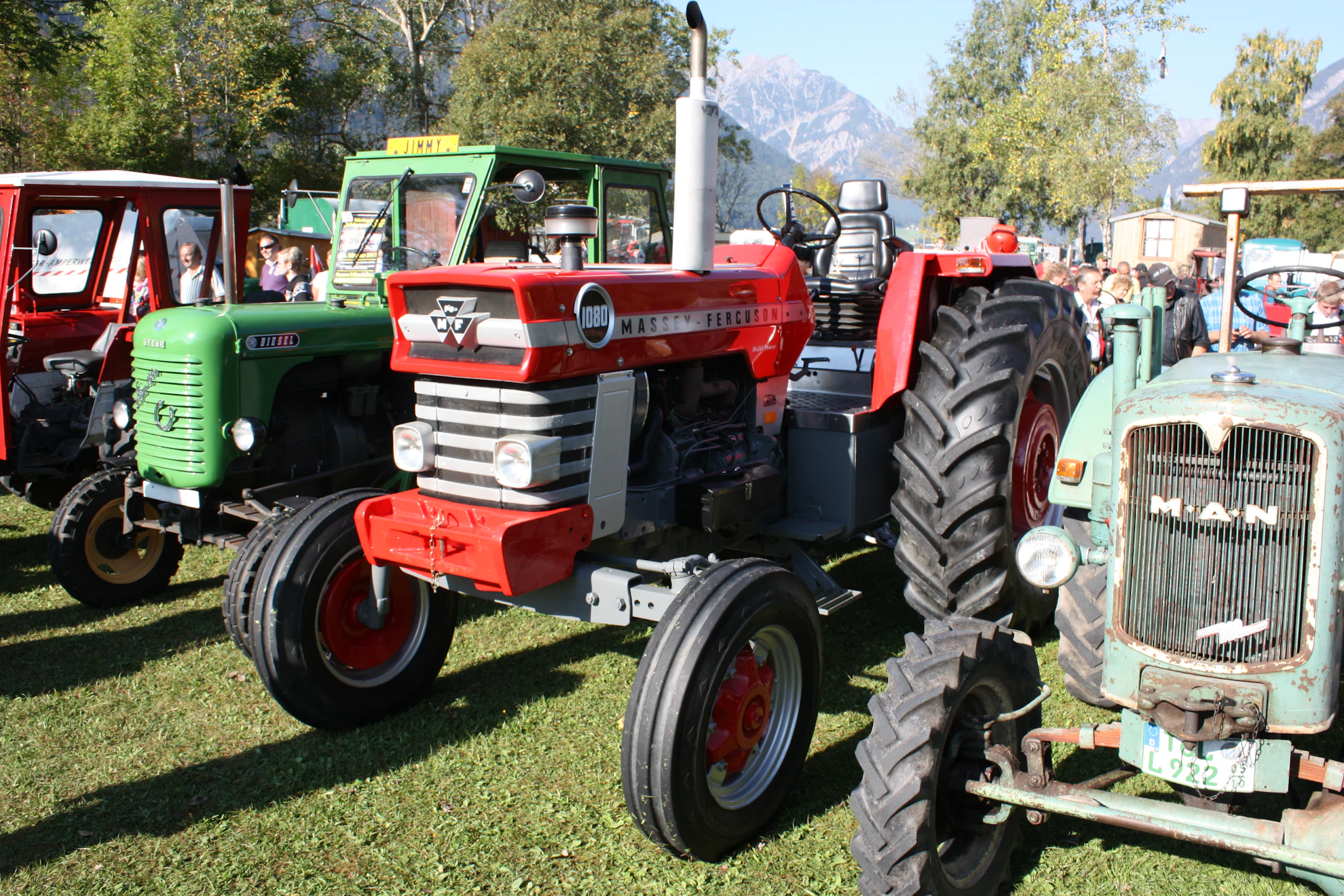 Massey Ferguson 1080 -traktoria valmistettiin vuosina 1969–1974.