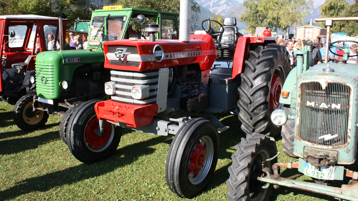 Massey Ferguson 1080 -traktoria valmistettiin vuosina 1969–1974.