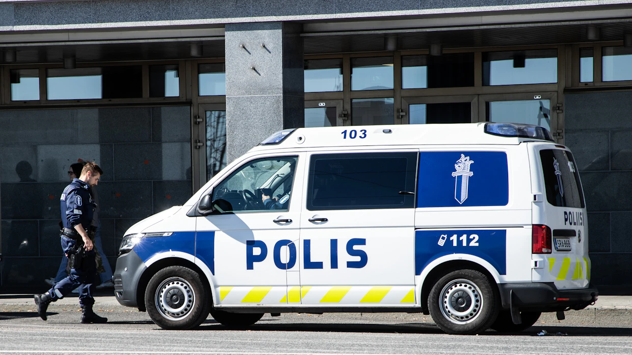 Kaikki esitutkintaviranomaiset saavat ottaa kiinni rikoksesta epäiltyjä, kun ne tutkivat ovat toimialueensa rikoksia.