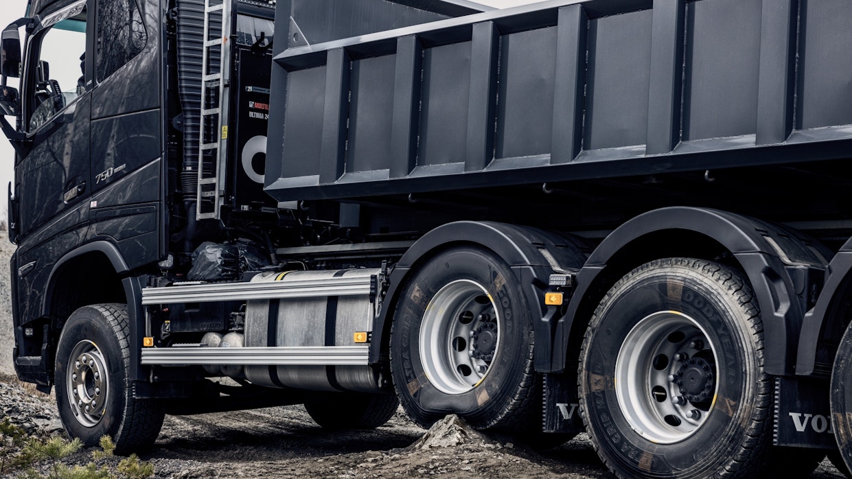Volvo Trucksin i-Shift-vaihteistoon tuomat päivitykset mahdollistavat toimintoja, jotka parantavat ajettavuutta, turvallisuutta ja mukavuutta etenkin vaikeissa ja liukkaissa tieolosuhteissa.