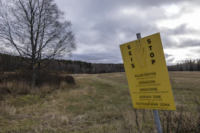 Suomen ja Venäjän välinen raja on 1 343 kilometriä pitkä.