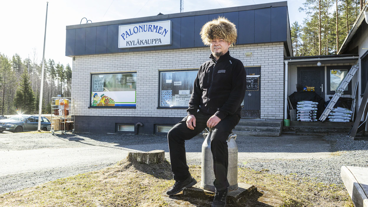 Palonurmen kyläkauppias Jussi Kuokkanen on elänyt pääkaupunkiseudulla suurimman osan elämästään, mutta miehen sielu on vahvasti savolainen.