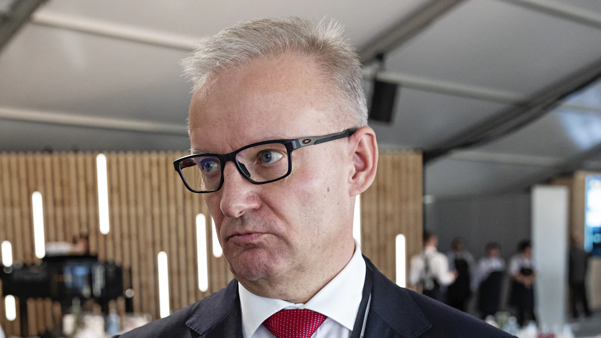 Metsä Fibren toimitusjohtajan Ismo Nousiaisen mukaan tullien poistaminen parantaa pidemmän tähtäimen toimintaedellytyksiä.