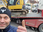 Maksamatta jäänyt kaivuri löytyi Sastamalsta huhtikuussa 2024 ja se vietiin poliisin takavarikkoon odottamaan oikeuskäsittelyä. Kesti vielä vuoden, ennen kuin myyjä Lasse Saarenpää sai sen itselleen.
