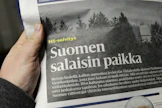 Oikeudenkäynti koskee Helsingin Sanomien joulukuussa 2017 julkaisemaa artikkelia ja sen jälkeen julkaistavaksi aiottua juttusarjaa. 