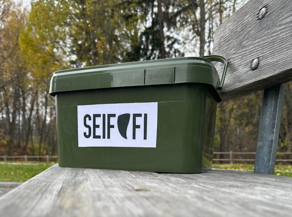 Pakkaus sisältää kuusi pääruokaa, kolme aamupalaa, kaksi jälkiruokaa, kahvia, teetä ja vitamiinijuomaa.